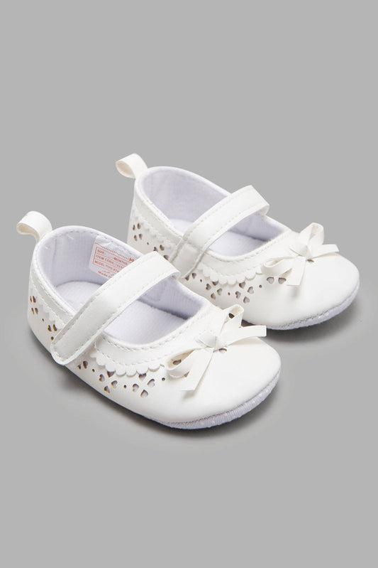 Redtag-White-Pram-Shoe-Category:Shoes,-Colour:White,-Deals:New-In,-Filter:Baby-Footwear-(0-to-18-Mths),-NBF-Shoes,-New-In-NBF-FOO,-Non-Sale,-Section:Boys-(0-to-14Yrs),-W22B-Baby-0 to 18 Months
