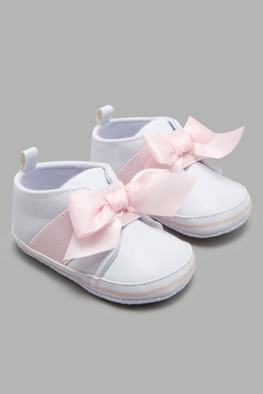 Redtag-White-Pram-Shoe-With-Bow-Trim-Category:Shoes,-Colour:White,-Deals:New-In,-Filter:Baby-Footwear-(0-to-18-Mths),-NBF-Shoes,-New-In-NBF-FOO,-Non-Sale,-Section:Boys-(0-to-14Yrs),-W22B-Baby-0 to 18 Months