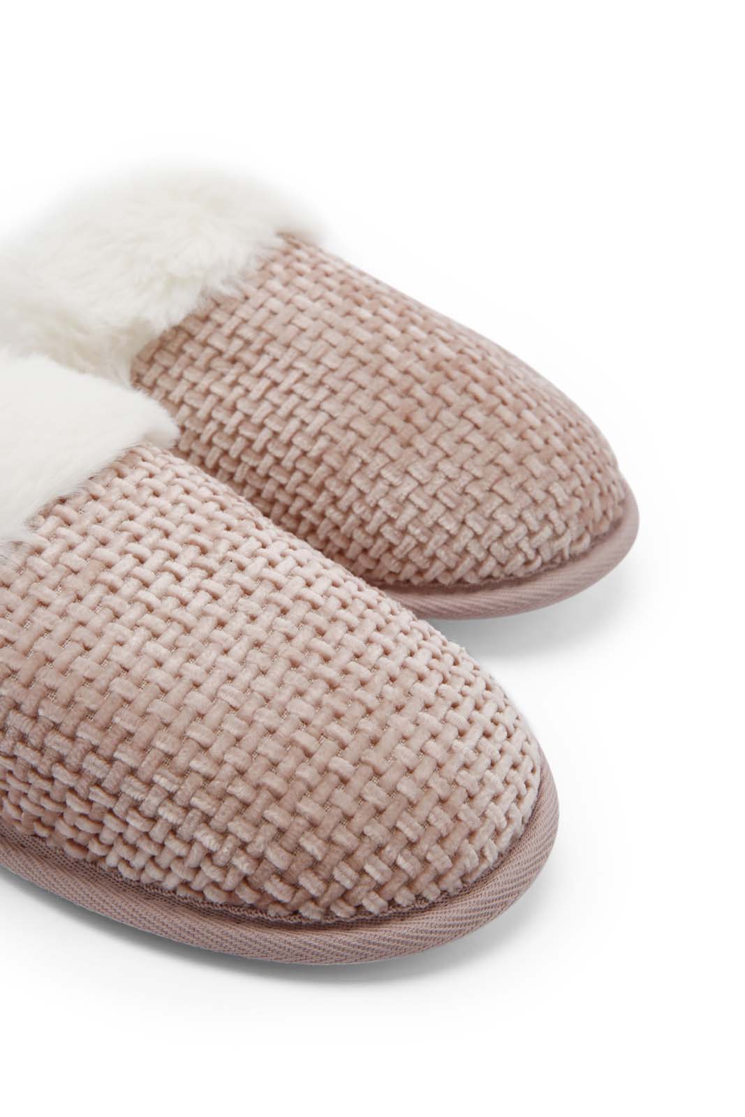 Redtag-Pink-Closed-Toe-Slipper-With-Fur-Trim-Category:Slippers,-Colour:Pink,-Deals:New-In,-Dept:Ladieswear,-Filter:Women's-Footwear,-New-In-Women-FOO,-Non-Sale,-Section:Women,-W22B,-Women-Slippers-Women's-