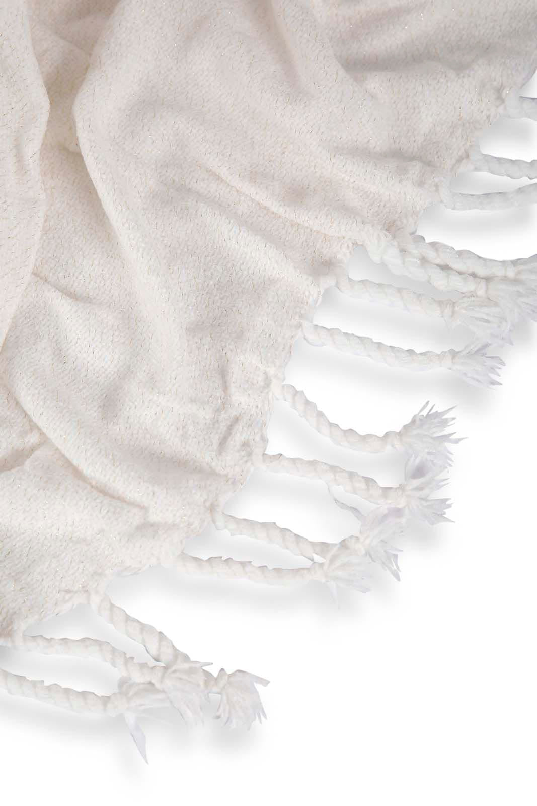 Redtag-Ivory-Chenille-Throw-With-Gold-Metallic-Yarn-Category:Throws,-Colour:Ivory,-Deals:New-In,-Dept:Home,-Filter:Home-Bedroom,-HMW-BED-Throws,-New-In-HMW-BED,-Non-Sale,-Section:Homewares,-W22B-Home-Bedroom-