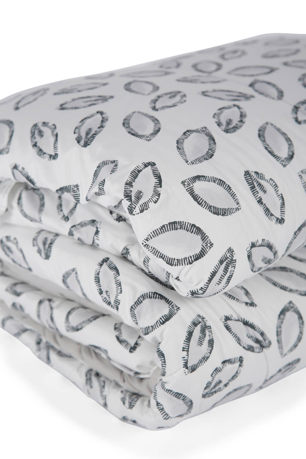 Redtag-Grey-3Pc-Contemporart-Comforter-Set-(Double-Size)-365,-Category:Comforters,-Colour:Grey,-Deals:New-In,-Dept:Home,-Filter:Home-Bedroom,-HMW-BED-Comforters,-New-In-HMW-BED,-Non-Sale,-Section:Homewares-Home-Bedroom-