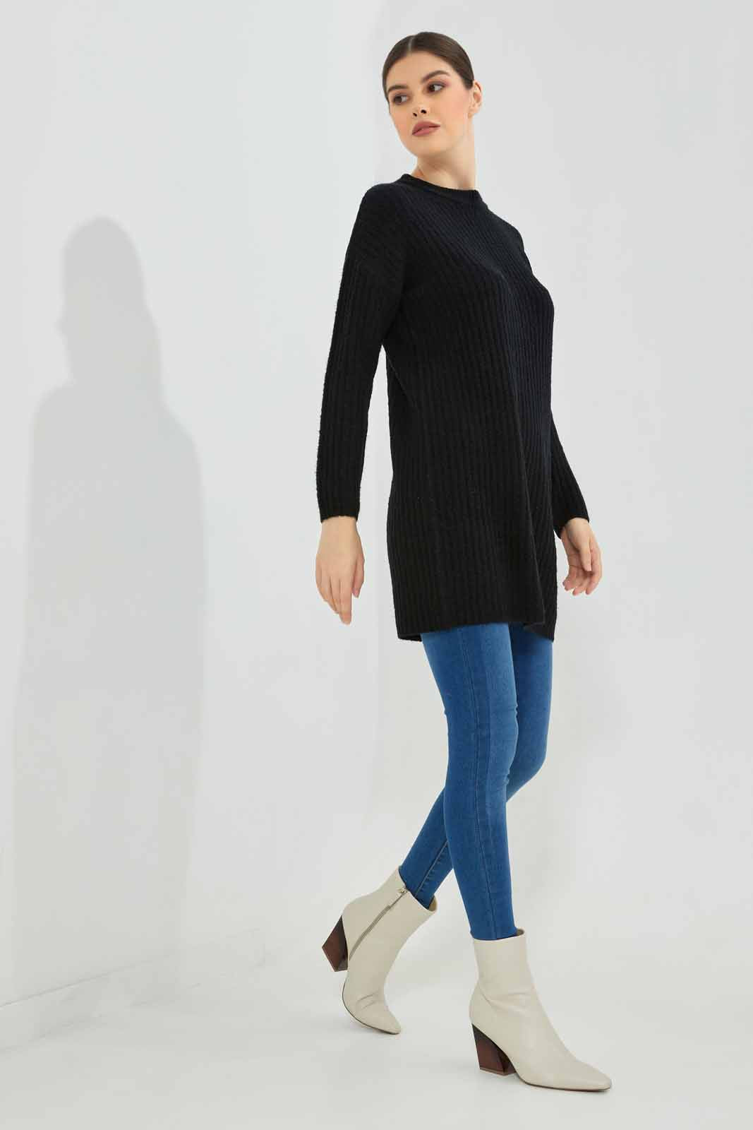 Redtag-Women-Crew-Neck-Boxy-Long-Length-Pullover-Category:Pullovers,-Colour:Assorted,-Deals:New-In,-Dept:Ladieswear,-Filter:Women's-Clothing,-New-In-Women-APL,-Non-Sale,-Section:Women,-W22B,-Women-Pullovers-Women's-
