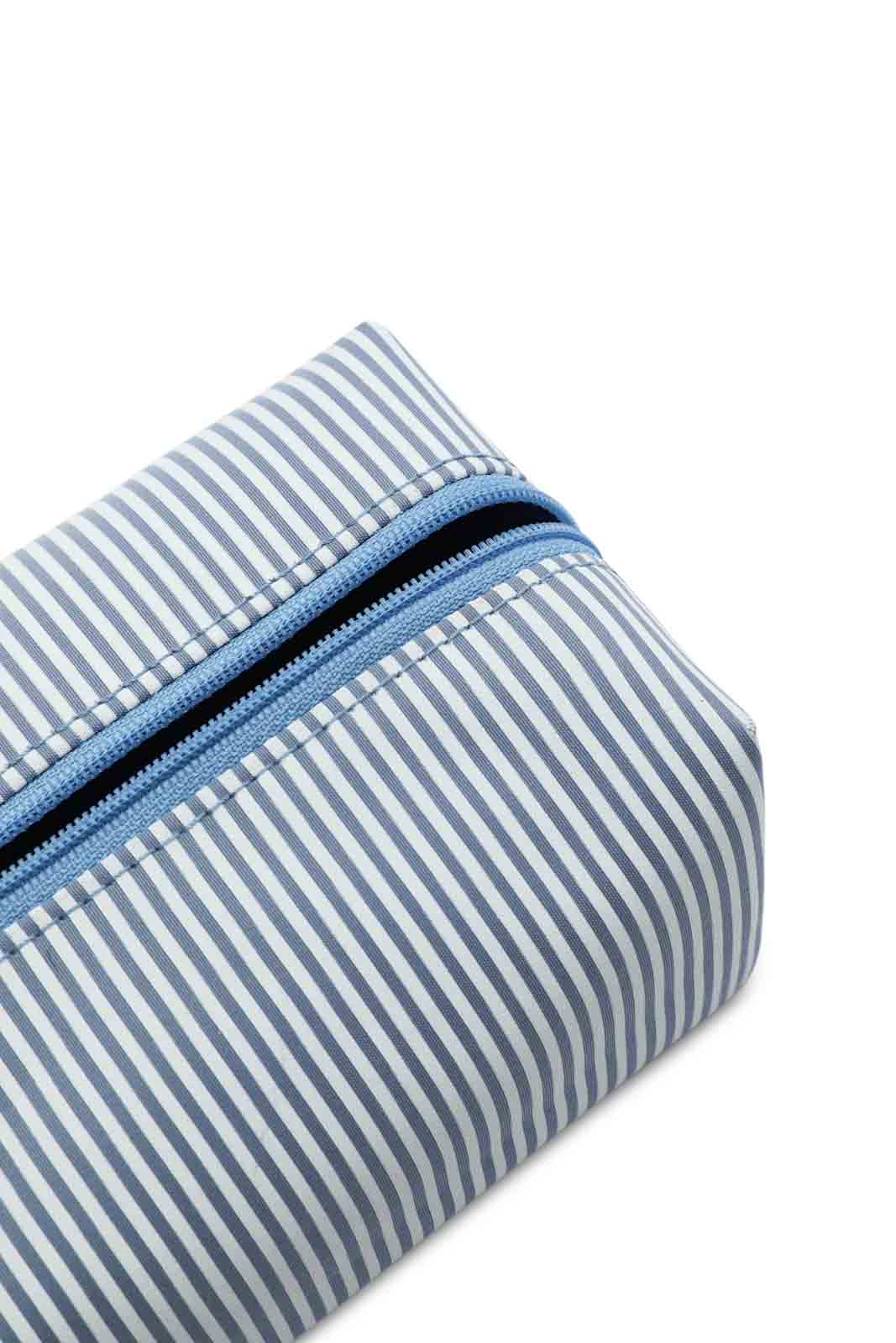 Redtag-Blue-Floral-Printed-Cosmetic-Pouches-Category:Cosmetics,-Colour:Blue,-Dept:Ladieswear,-Filter:Women's-Accessories,-New-In,-New-In-Women-ACC,-Non-Sale,-S23A,-Section:Women,-Women-Cosmetics-Women-