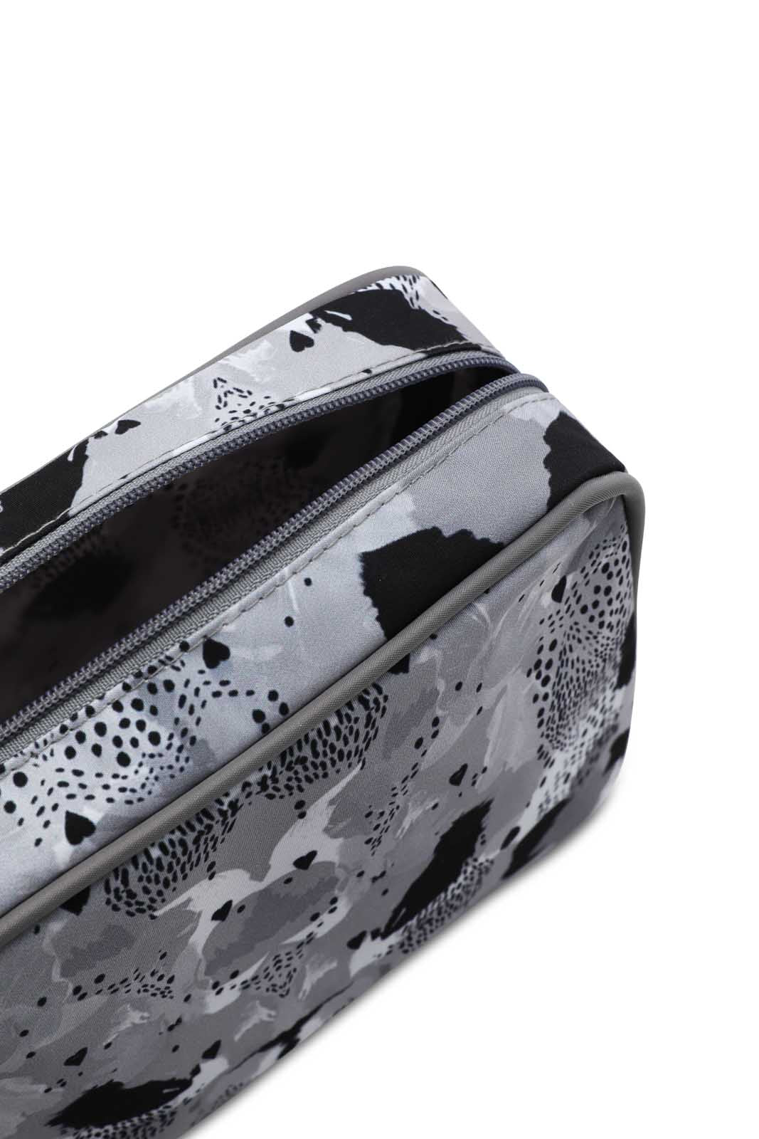 Redtag-Grey-Printed-Cosmetic-Pouches-Category:Cosmetics,-Colour:Grey,-Dept:Ladieswear,-Filter:Women's-Accessories,-New-In,-New-In-Women-ACC,-Non-Sale,-S23A,-Section:Women,-Women-Cosmetics-Women-