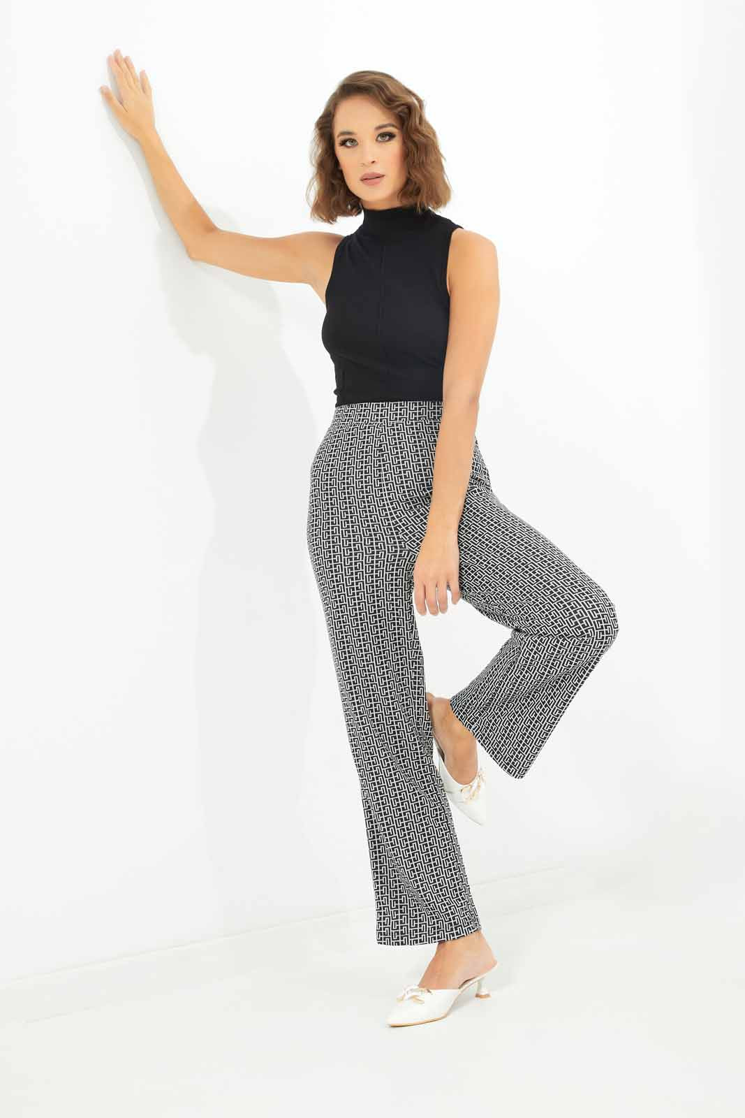 Redtag-Women-Black-Printed-Pant-Category:Trousers,-Colour:Black,-Deals:New-In,-Dept:Ladieswear,-Filter:Women's-Clothing,-LDC,-LDC-Trousers,-New-In-LDC-APL,-Non-Sale,-S23A,-Section:Women-Women's-