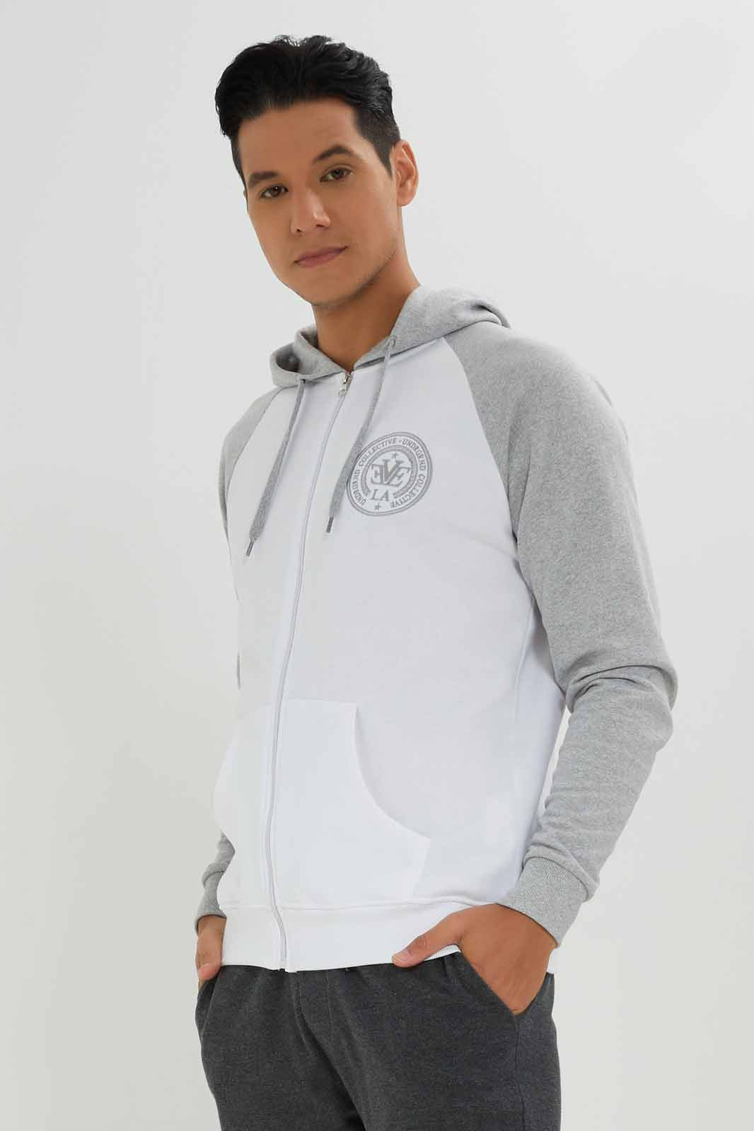 Redtag-Men-White-/-Grey-Reglan-Sleeve-Sweatshirt-Category:Sweatshirts,-Colour:White,-Deals:New-In,-Dept:Menswear,-Filter:Men's-Clothing,-Men-Sweatshirts,-New-In-Men-APL,-Non-Sale,-S23A,-Section:Men,-TBL-Men's-