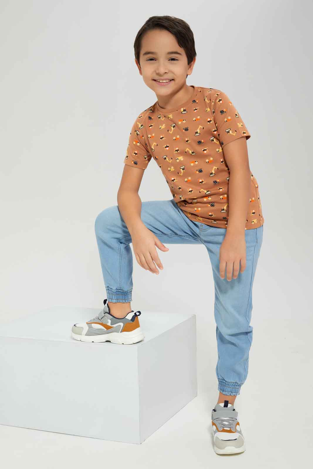 Redtag-Boys-Lightwash-Elasticated-Waist-Jogger-Jean-BOY-Jeans,-Category:Jeans,-Colour:Light-Wash,-Deals:New-In,-Dept:Boys,-Filter:Boys-(2-to-8-Yrs),-FIT-WALL-(FTW),-New-In-BOY-APL,-Non-Sale,-S23A,-Section:Boys-(0-to-14Yrs)-Boys-2 to 8 Years