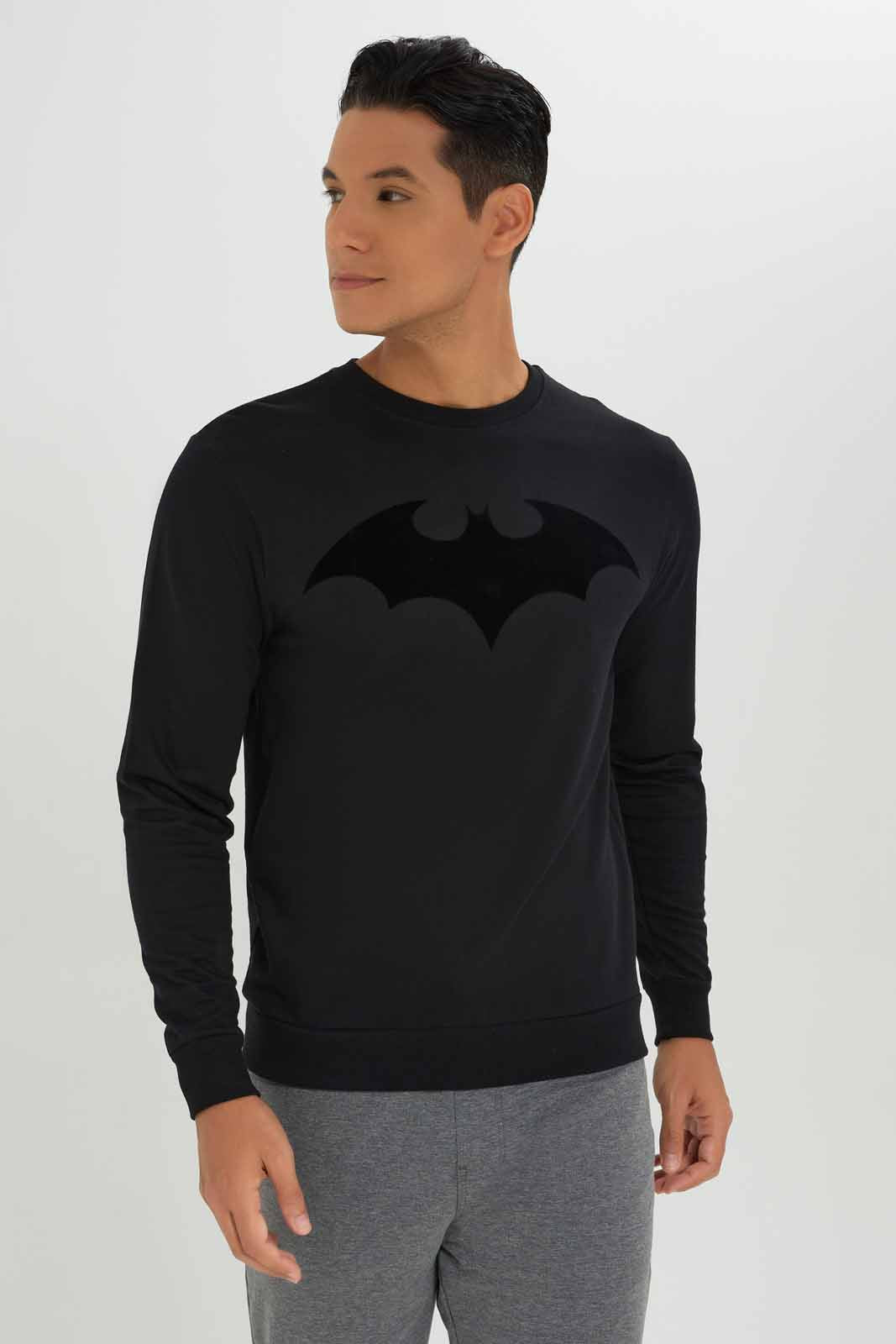 Redtag-Men-Black-Batman-Sweatshirt-Category:Sweatshirts,-Colour:Black,-Deals:New-In,-Dept:Menswear,-Filter:Men's-Clothing,-Men-Sweatshirts,-New-In-Men-APL,-Non-Sale,-S23A,-Section:Men,-TBL-Men's-