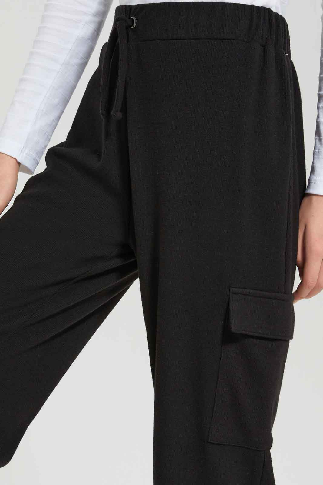 Redtag-Girls-Black-Cargo-Pocket-Pants-(blank),-BTS,-Category:Trousers,-Colour:Black,-Deals:New-In,-Dept:Girls,-Filter:Senior-Girls-(8-to-14-Yrs),-GSR-Trousers,-New-In-GSR-APL,-Non-Sale,-Section:Girls-(0-to-14Yrs),-W22B-Senior-Girls-9 to 14 Years